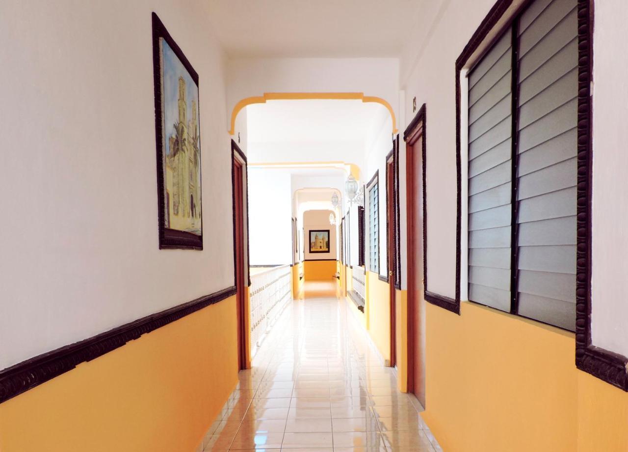 Hotel Valladolid Вальядолид Экстерьер фото