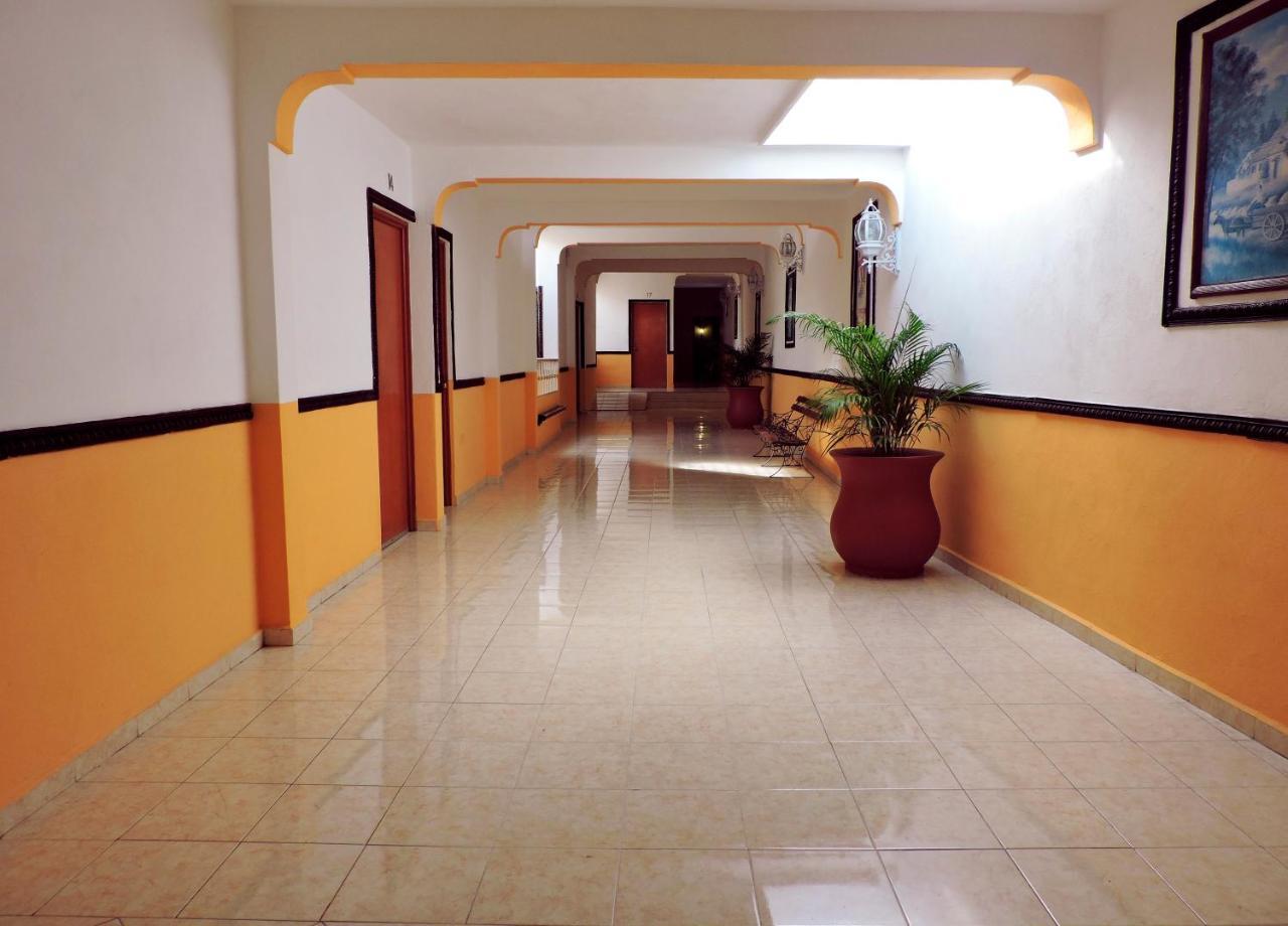 Hotel Valladolid Вальядолид Экстерьер фото